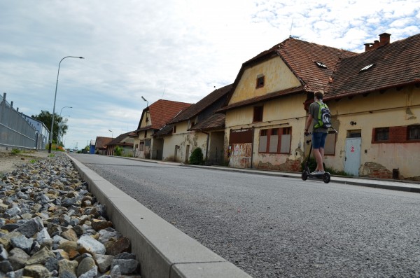 Úpravy komunikace v areálu bývalého školního statku