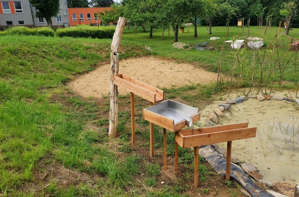 Živá školní zahrada u Základní školy Morávkova