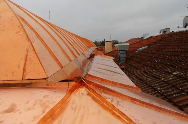 Opravy krovu a střešního pláště bývalé synagogy
