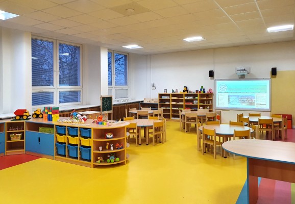 Rozšíření kapacit, ZŠ a MŠ Vyškov, Letní pole