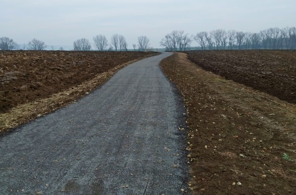 Zpevnění cesty na Pustiměř